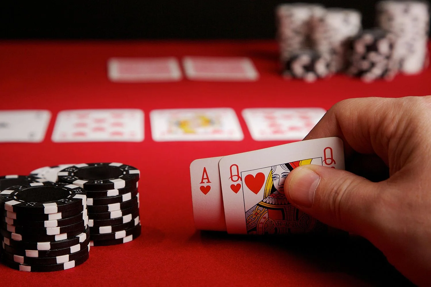 How to play poker Texas Holdem?